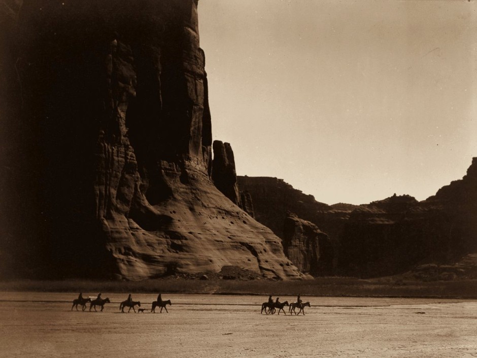 1904, A group of Navajo in the Canyon de Chelly, Arizona.