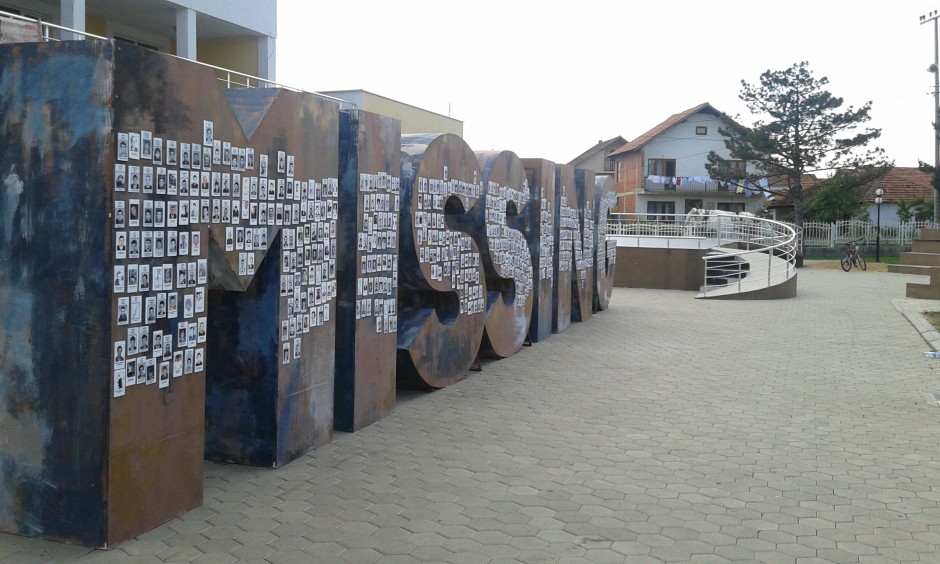 Инсталација Нестали (Мissing), Грачаница Инсталација Нестали (Мissing), Грачаница