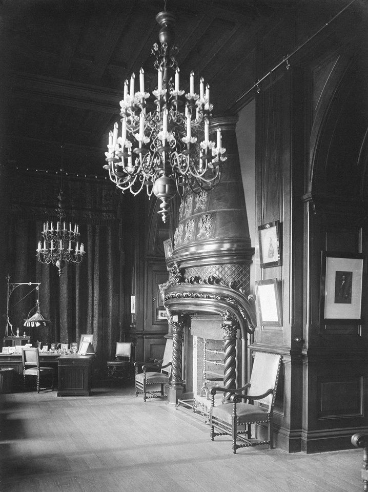 Кабинет императора Николая II в Зимнем дворце